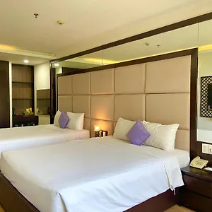 3* Hotel Pariat River Front